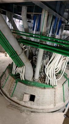 Forno de refino de ferro-manganês de carbono médio de 10000 KVA com sistema automático de controlo de eléctrodos PLC